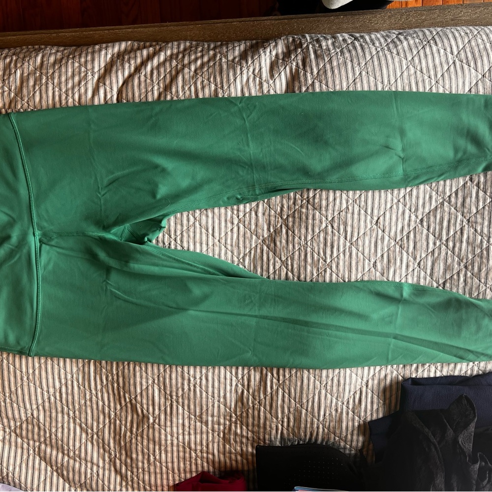 NWOT Lululemon Swiftly Tech Cropped Shirt and Align 28” leggings green - Picture 5 of 8